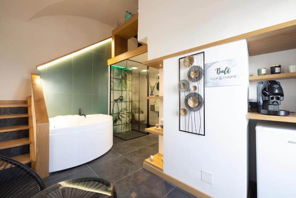 Bed and Breakfast Bali Aqua&Charme Gaeta Zewnętrze zdjęcie